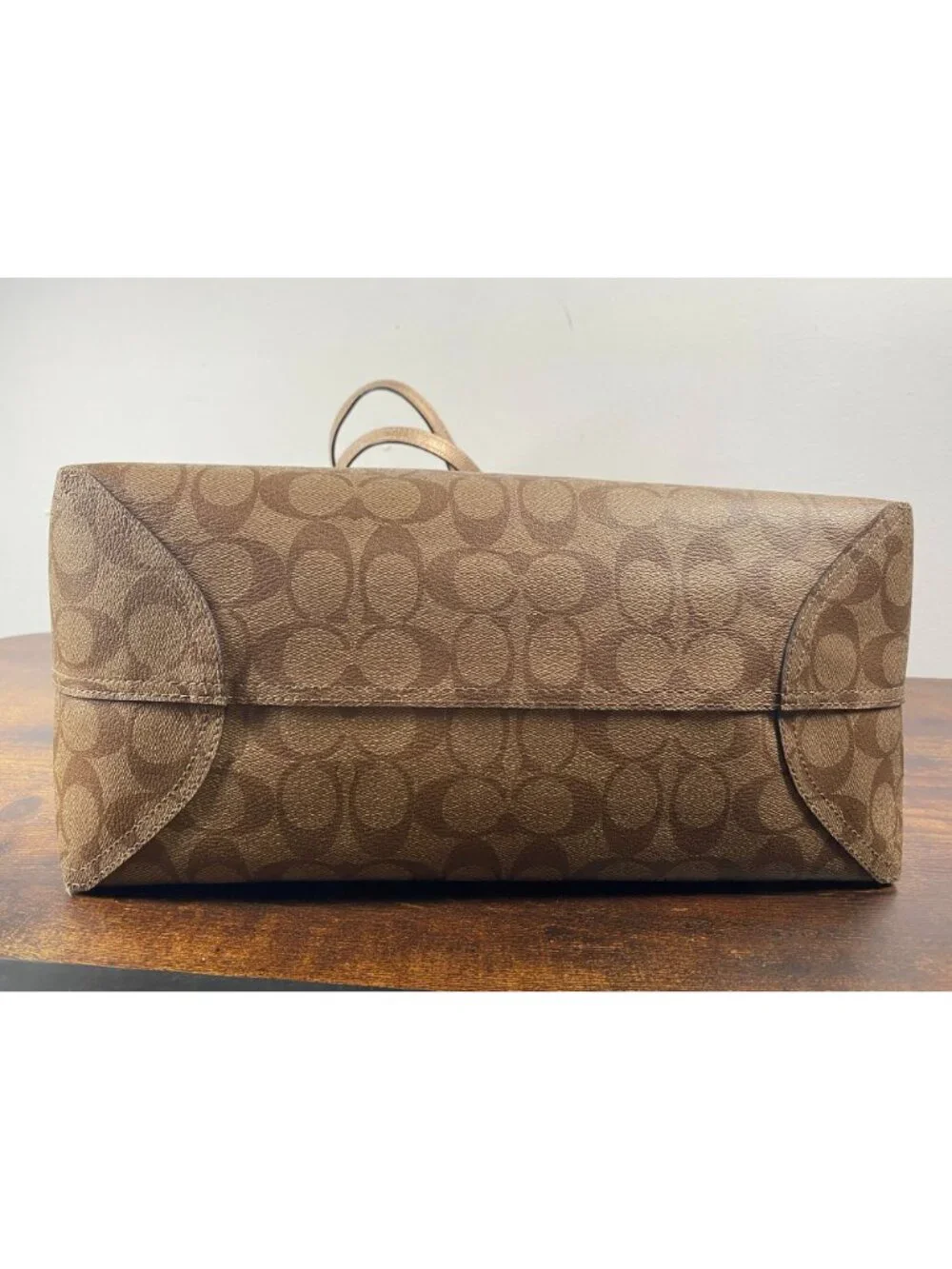Coach reversible design
